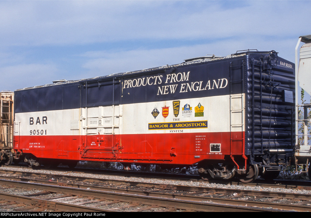 BAR 90501, 50-ft Single Door Box car with roof hatches on the IMRL